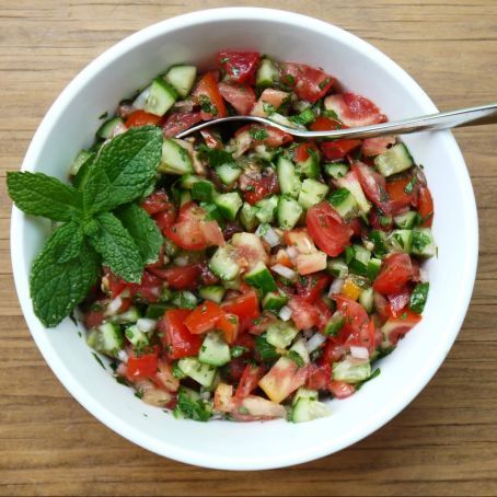 middle-eastern-style-cucumber-tomato-and-onion-salad